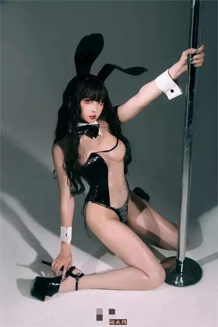 瓦斯塔亚小龙虾-微博COS博主写真合集