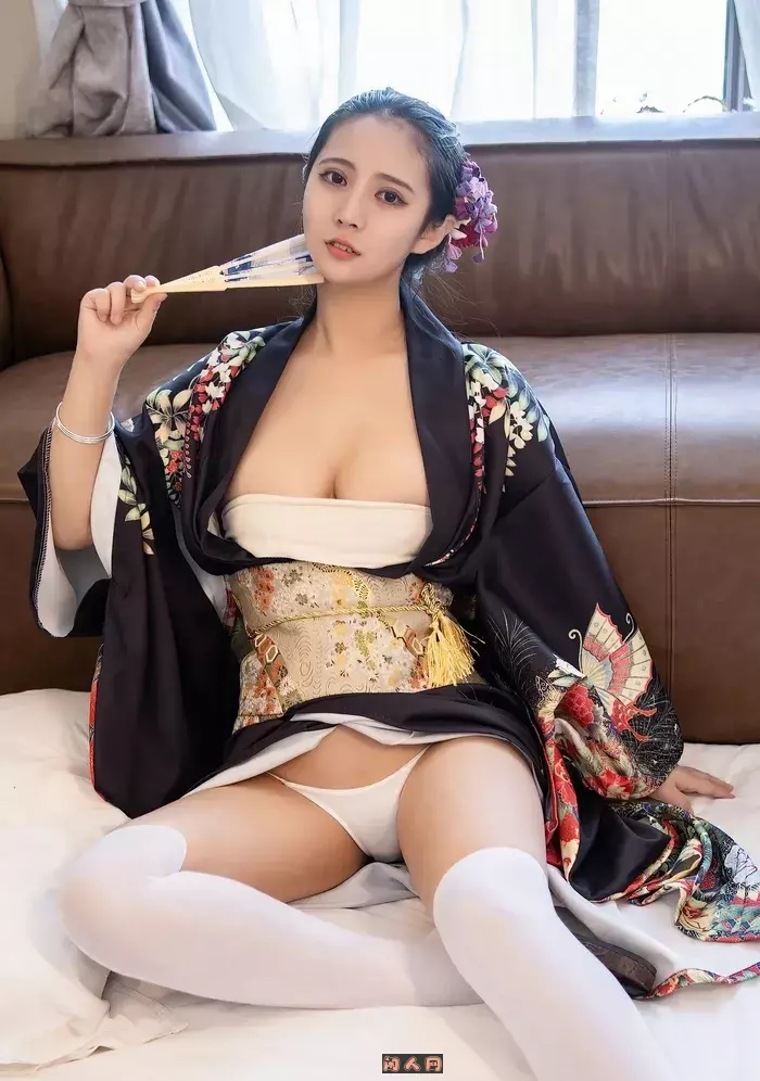 久久Aimee-内地90后平面秀人模特写真作品合集