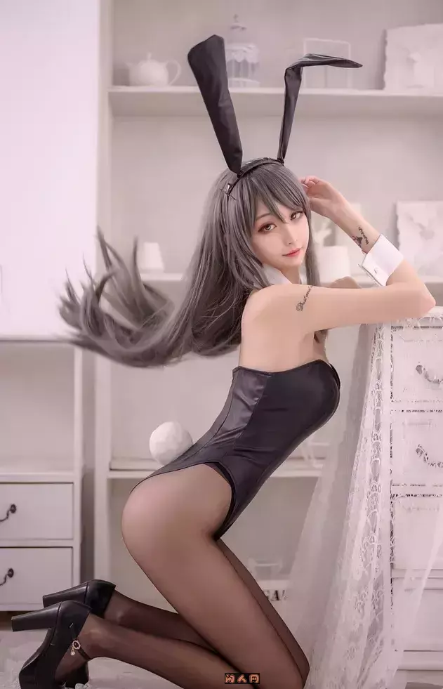 微博博主@沧霁桔梗-写真Cos作品套图