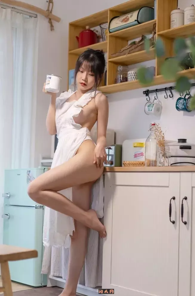 清纯妹子@香草喵露露甜美宅男女神写真Cos套图合集