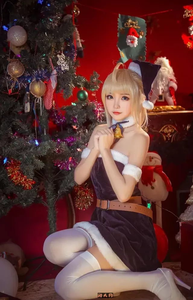 这个泡泡就是逊啦-COS写真合集