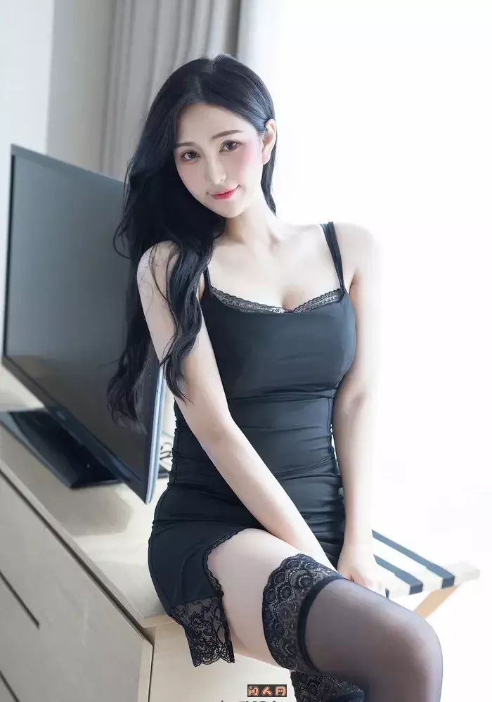 秀人网@Lavinia肉肉宅男女神气质长腿模特写真合集