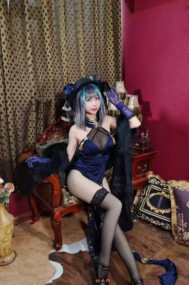 动漫博主@橙喵 – 美少女Cosplay性感写真合集