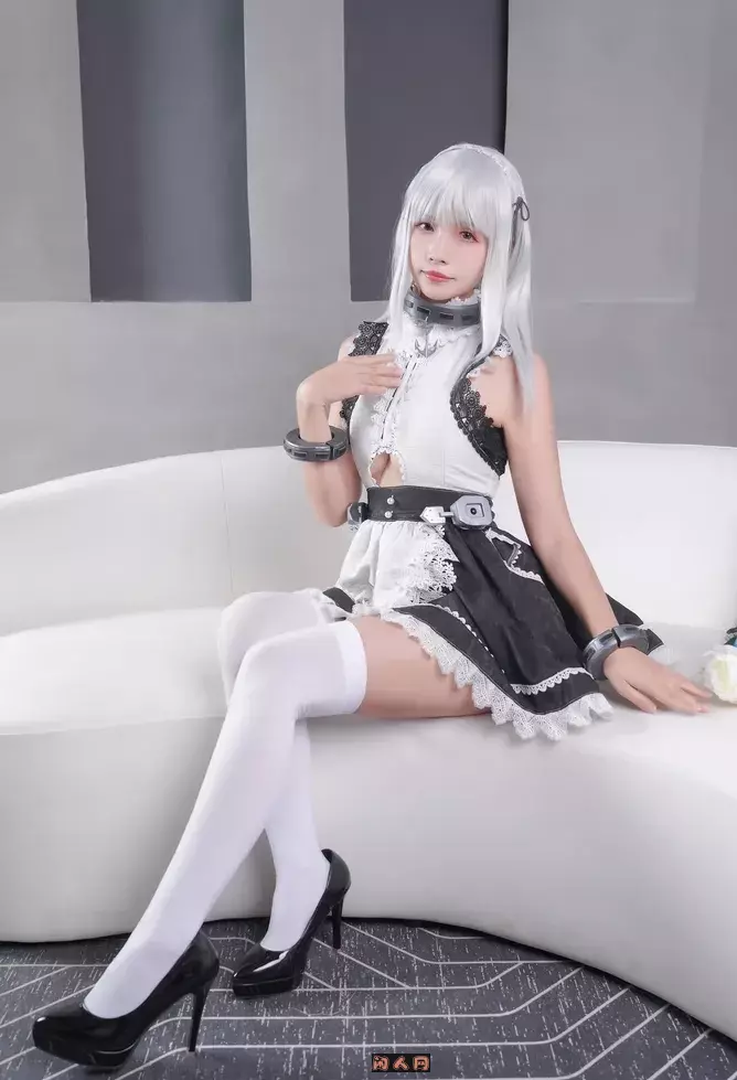 动漫博主@Neko薇薇-爱撸猫的妹子写真合集