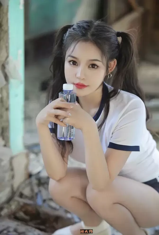 桃暖酱-性感美少女COS艺术写真作品合集