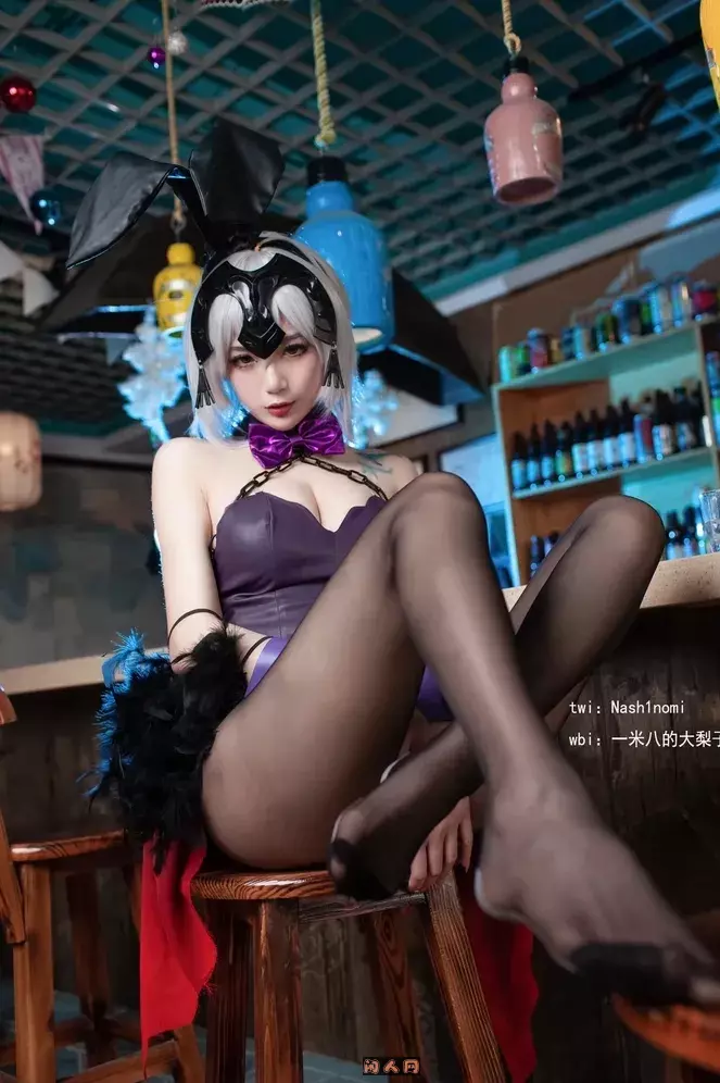 动漫博主@一米八的大梨子写真套图合集