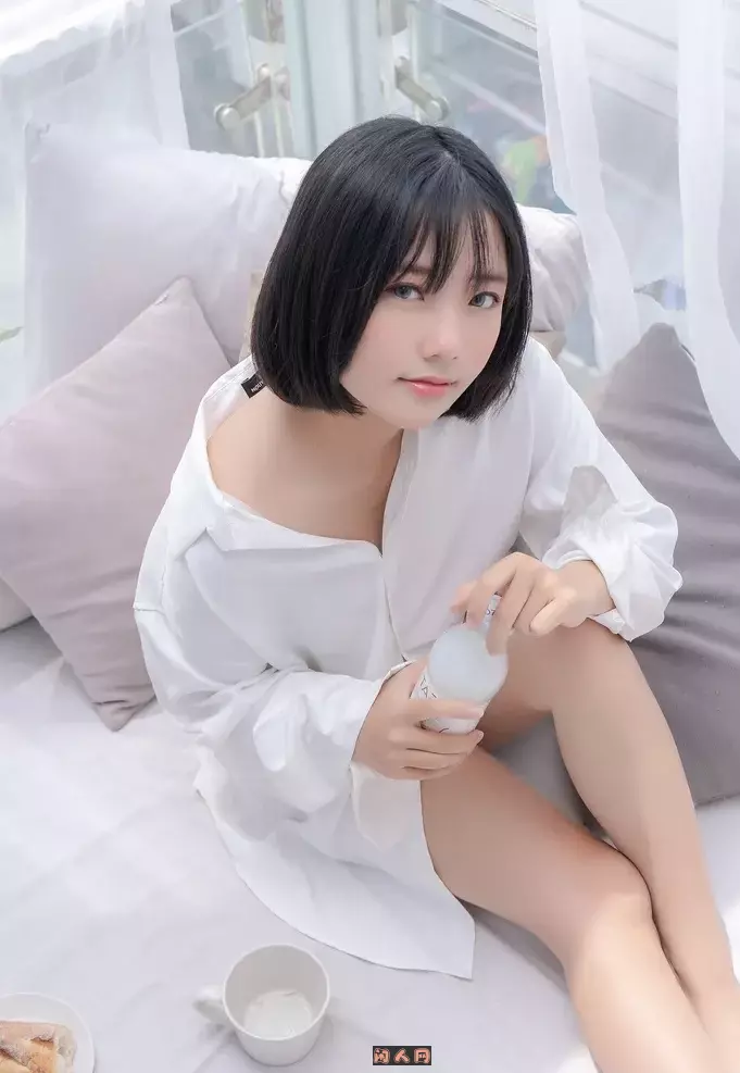 越南博主@Messie Huang甜美二次元COS写真合集