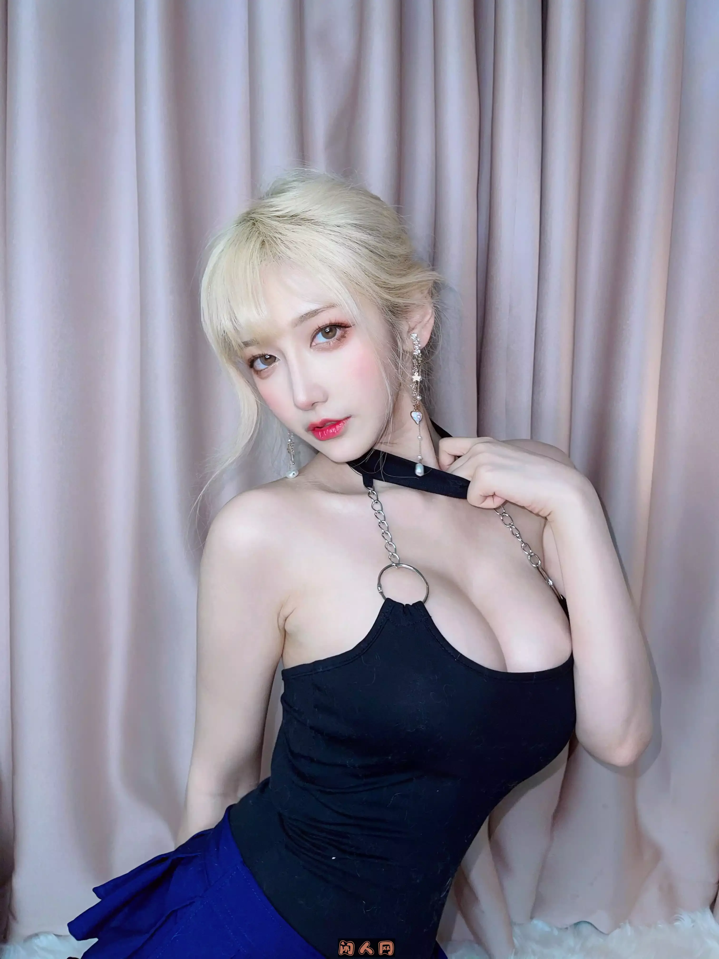 游戏主播@啾小研颜值长腿女神写真Coser作品合集