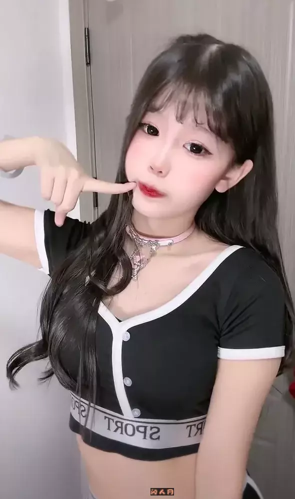 抖音主播@萱萱仙女 2024年4月热舞视频合集