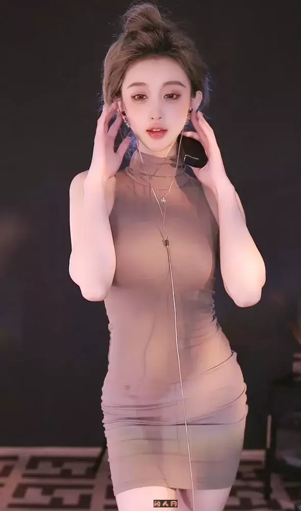 抖音主播@奶油米yoo 2024年4月热舞视频合集