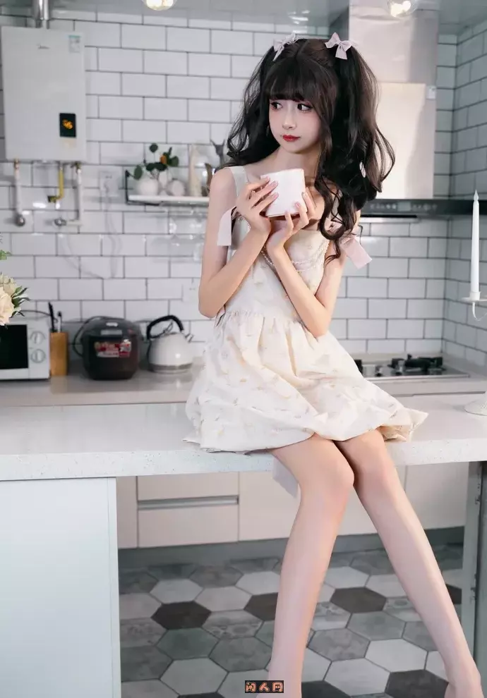 动漫博主@金鱼kinngyo新人妹子COS精美艺术写真合集