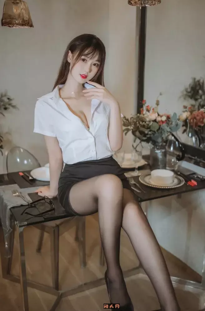 动漫博主@羽生三未COSER二次元写真套图合集