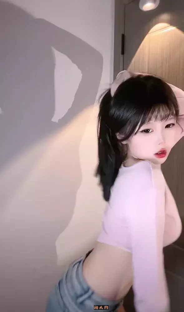 抖音主播@萱萱仙女 2024年4月热舞视频合集