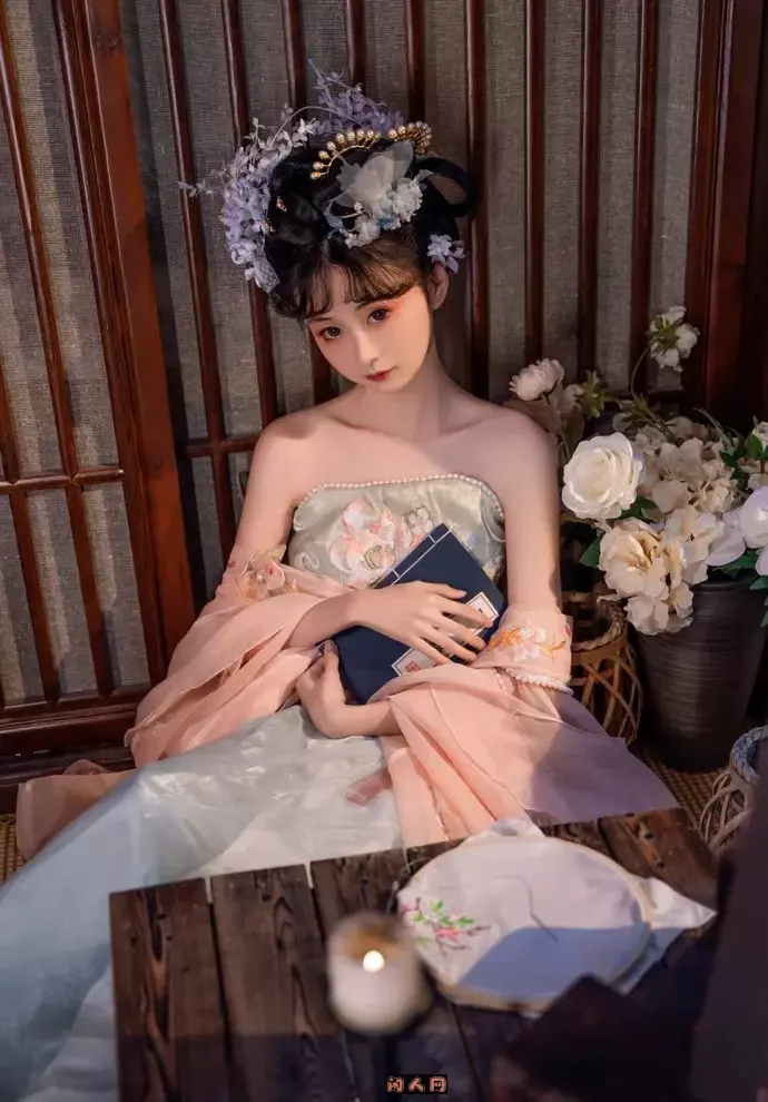 动漫博主@金鱼kinngyo新人妹子COS精美艺术写真合集