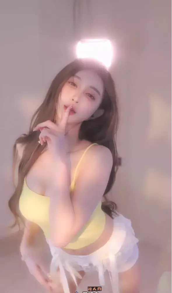 抖音主播@奶油米yoo 2024年6月热舞视频合集