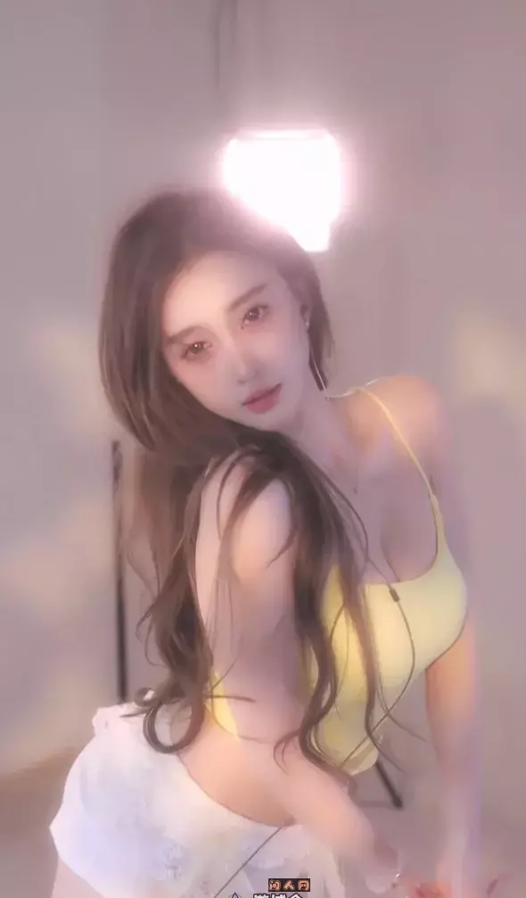 抖音主播@奶油米yoo 2024年6月热舞视频合集