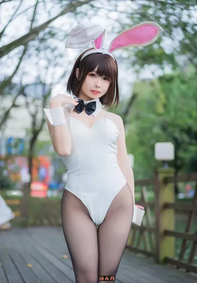 十万珍吱伏特-卡哇伊的小姐姐COS写真套图合集