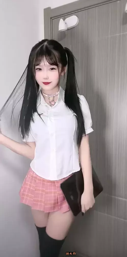 抖音主播@萱萱仙女 2024年5月热舞视频合集