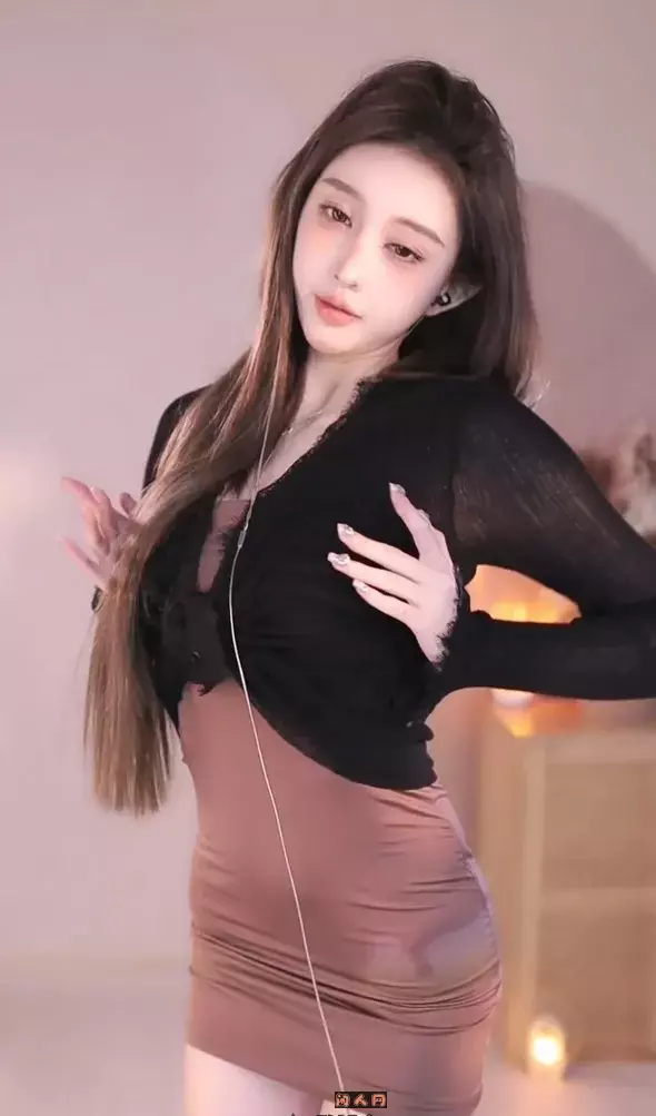 抖音主播@奶油米yoo 2024年6月热舞视频合集