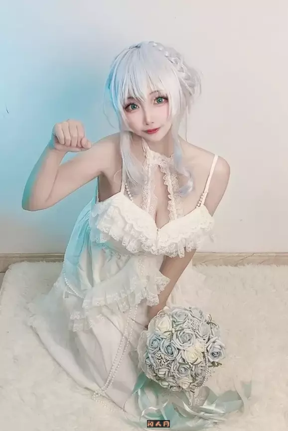 动漫博主@筱田甜可爱性感的Coser精美写真福利vip合集