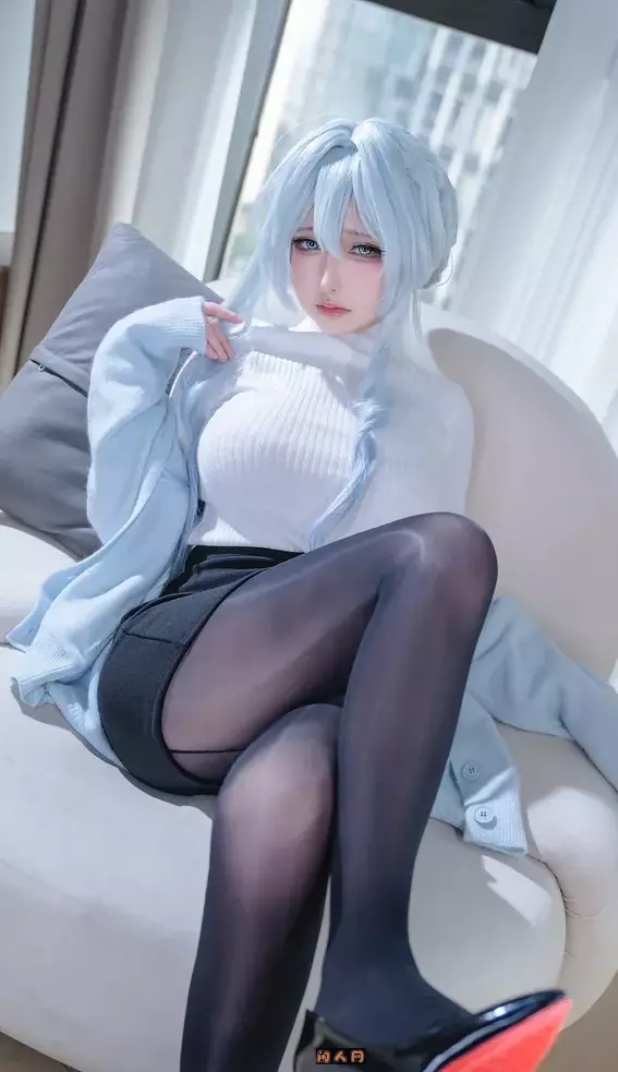 动漫博主@樱梨梨-性感Coser写真合集