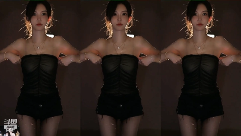 斗鱼主播@南妹儿呀动感光波2023年10月直播舞蹈视频合集[原版无水] 36V 8.23G 4H03MIN