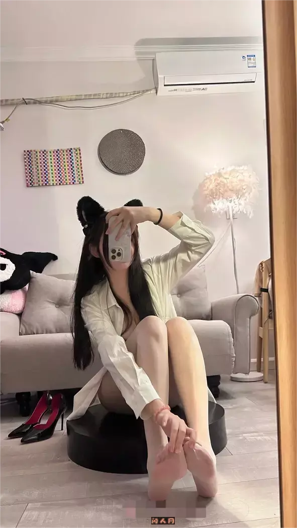 网红博主@玫桃泡芙甜美可爱微密写真套图合集