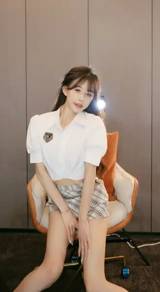 虎牙主播@正恒YJ心er甜美长腿白皙主播2023年04月直播舞蹈视频[原版无水]