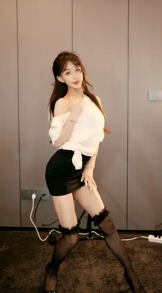 虎牙主播@正恒YJ心er甜美长腿白皙主播2023年04月直播舞蹈视频[原版无水]