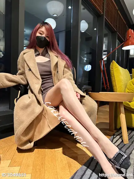 颜值博主@Callmecandy丝袜玉足长腿模特写真合集16套