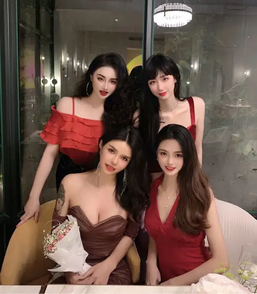 网红博主@Jessie婕西御姐女神视图合集[632P74V-644MB]