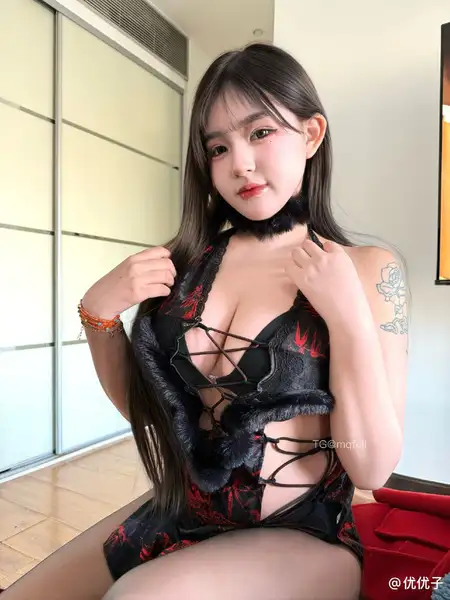 抖音颜值@小优优子(小U优子)颜值女神微密写真合集5.12g