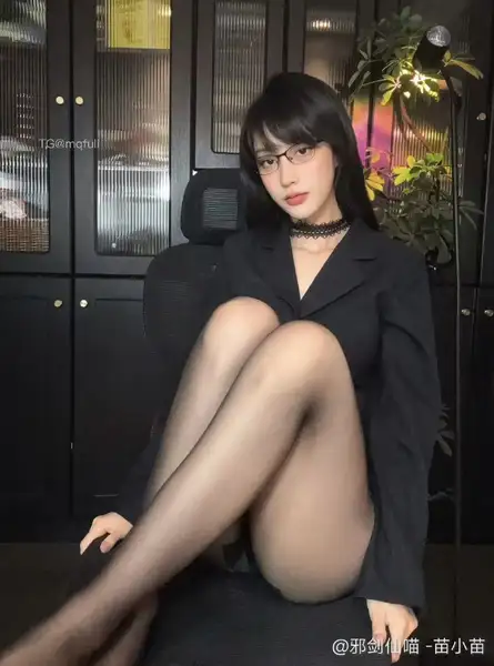 网红博主@邪剑仙喵瑞莉娅微密精美写真合集415M