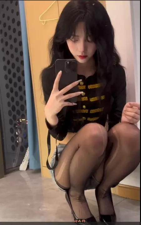 抖音百万网红董香/一只香甜美可爱写真资源合集692M