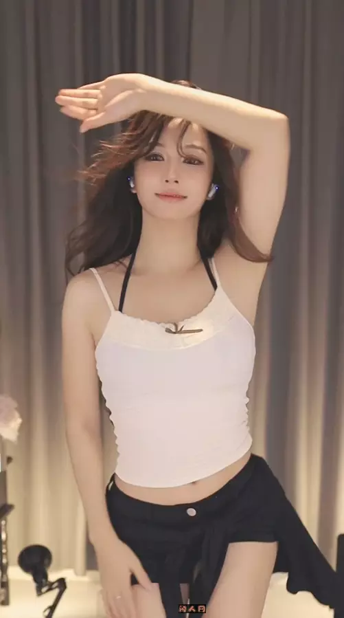 [抖音主播]妮儿nierrrr精致女神2025年04月直播舞蹈[原版无水]43V 7.48G