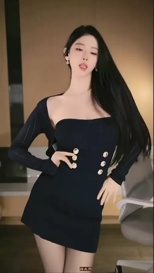 虎牙主播@织梦艺嫣尊师子龙-煊煊呐2025年03月舞蹈视频合集10V 2.45G