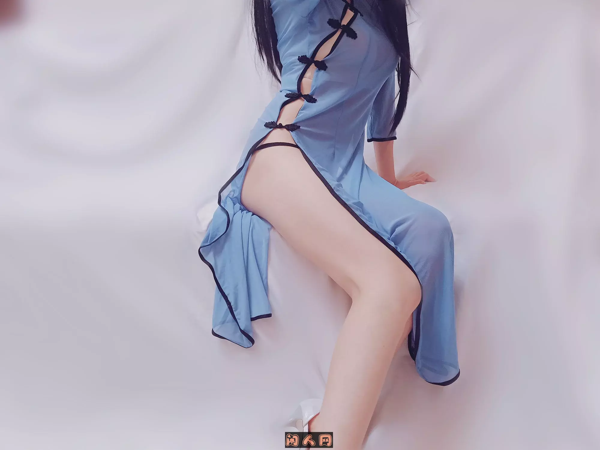 动漫网红@想要个公主抱COS长腿玉足白丝写真视频合集2.08G