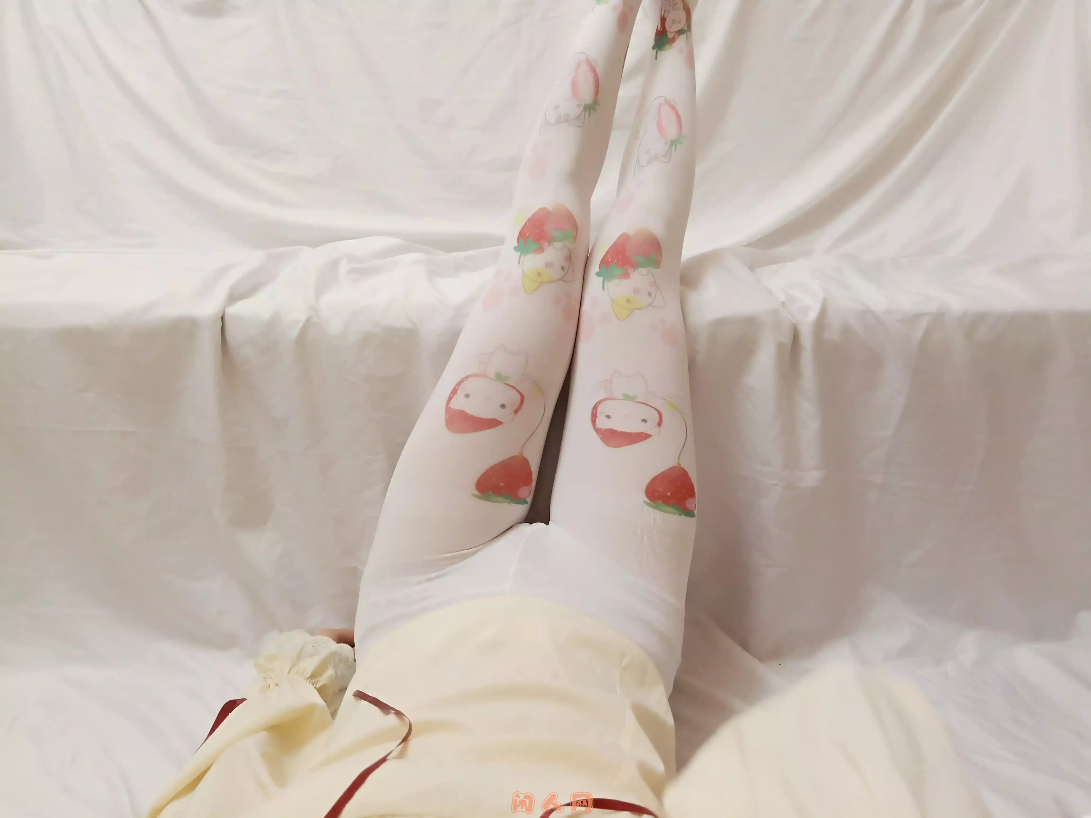 动漫网红@想要个公主抱COS长腿玉足白丝写真视频合集2.08G