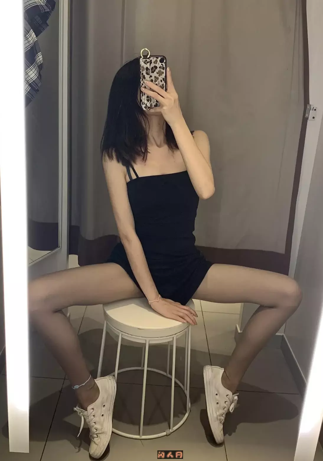 网红博主@桃脱了朋友圈专场系列精美写真图片视频合集