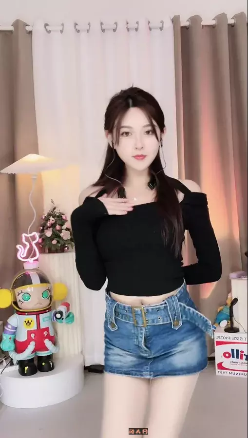 虎牙主播@小妖潘妮2023年1-6月精选直播舞蹈视频合集23V 3.07G