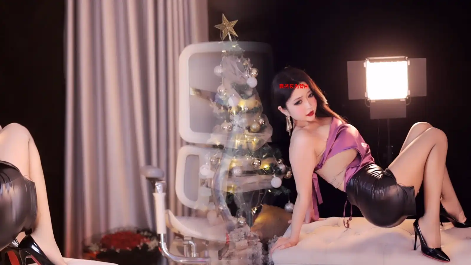 网易CC主播@小燃燃群定制热舞视频合集双视角[7V3.24G]