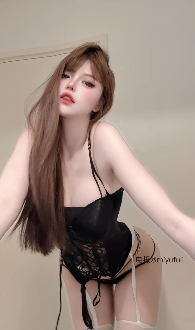 抖音空心柚七+抖音饭鹿鹿鹿痴颜值女神精美写真视图合集